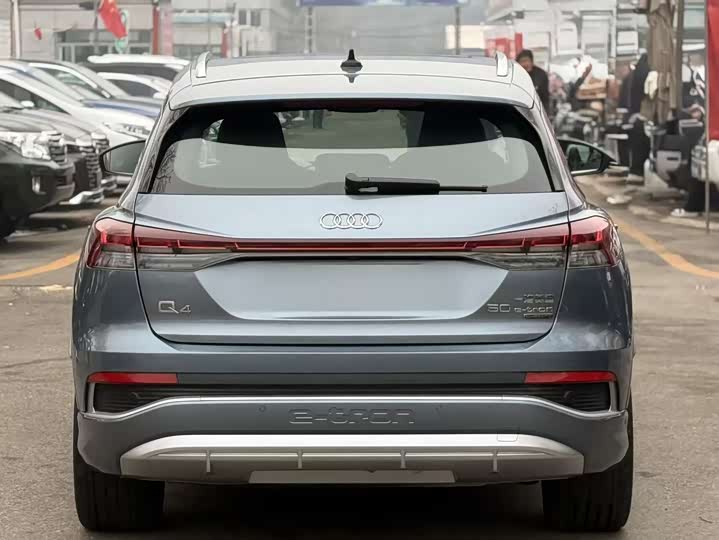 Фото 5 - Audi Q4 e-tron