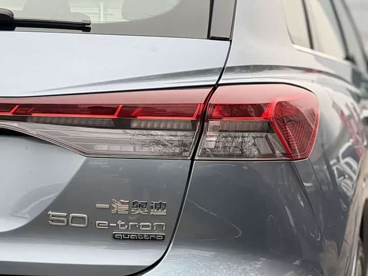 Фото 6 - Audi Q4 e-tron