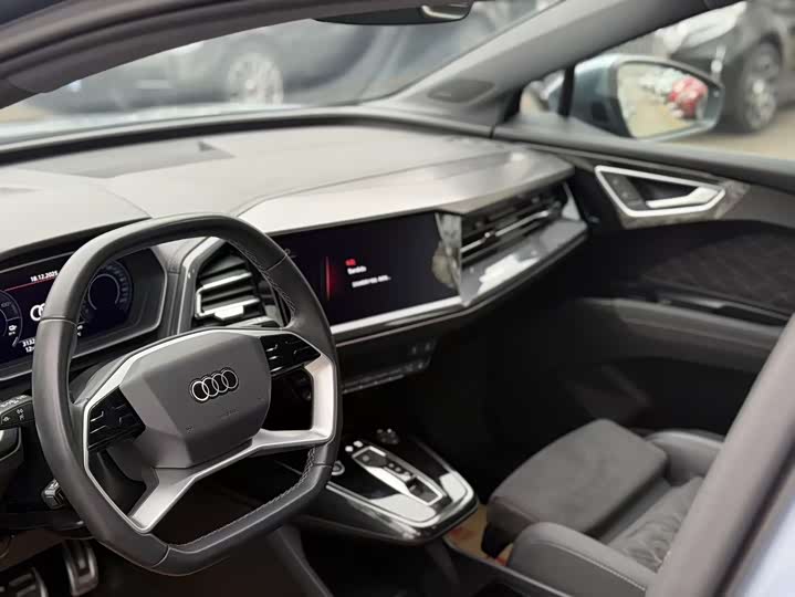 Фото 9 - Audi Q4 e-tron