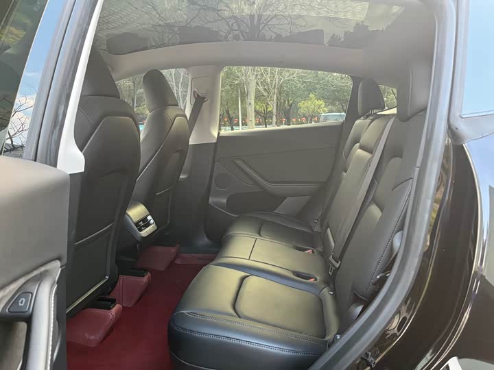 Фото 6 - Tesla Model Y