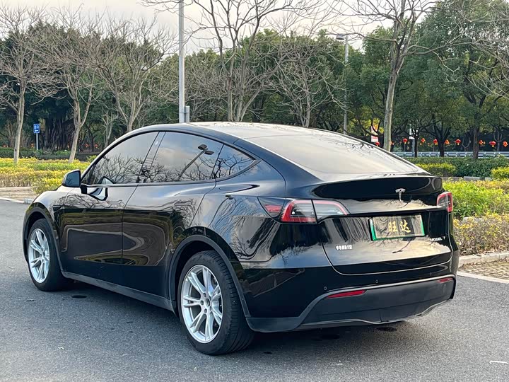 Фото 7 - Tesla Model Y
