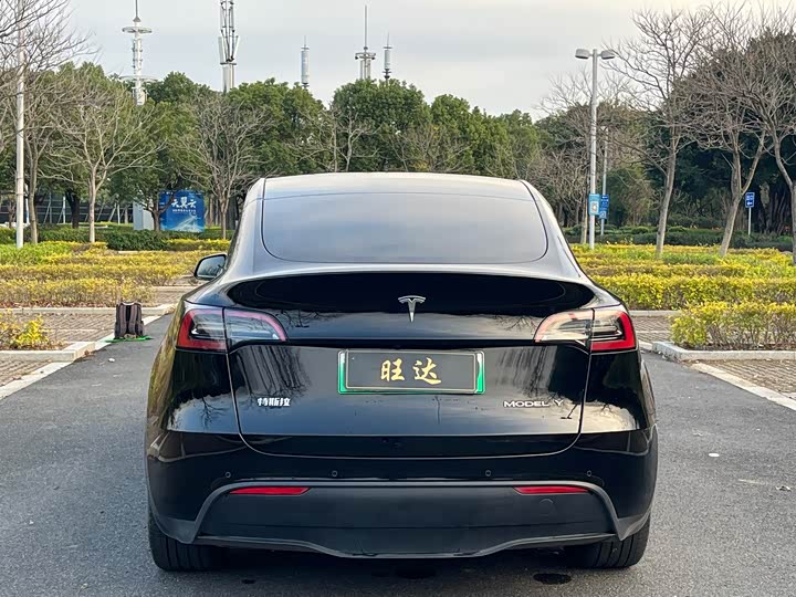 Фото 8 - Tesla Model Y
