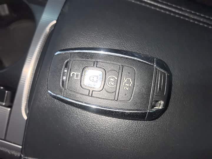 Фото 9 - Lincoln MKZ