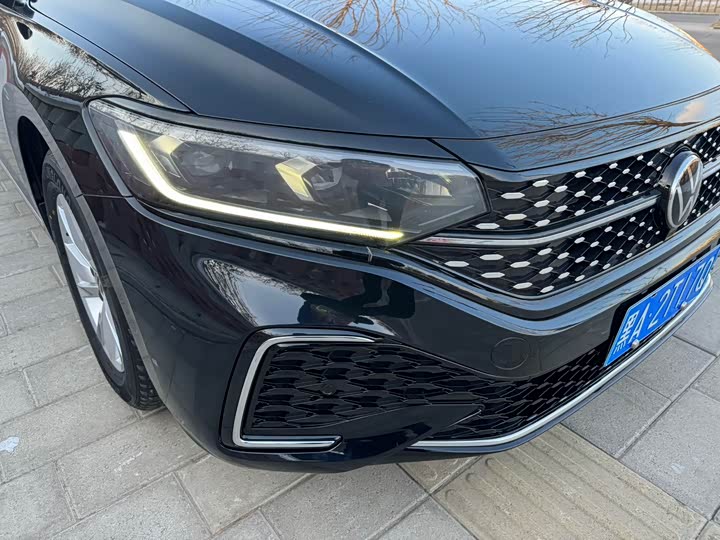 Фото 4 - Volkswagen Passat