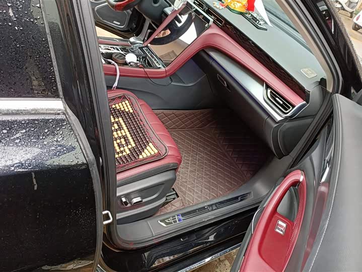 Фото 8 - Hongqi H5