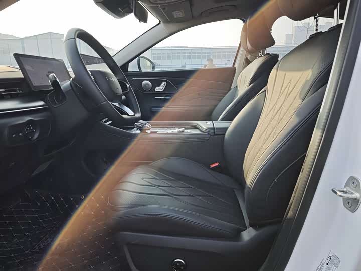 Фото 7 - Chery Arrizo 8