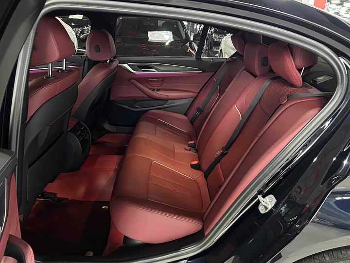 Фото 8 - BMW 5 Series