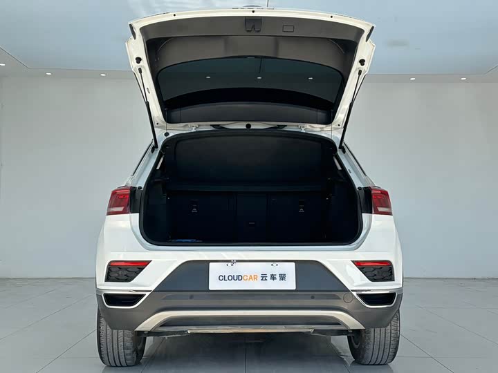 Фото 8 - Volkswagen T-Roc
