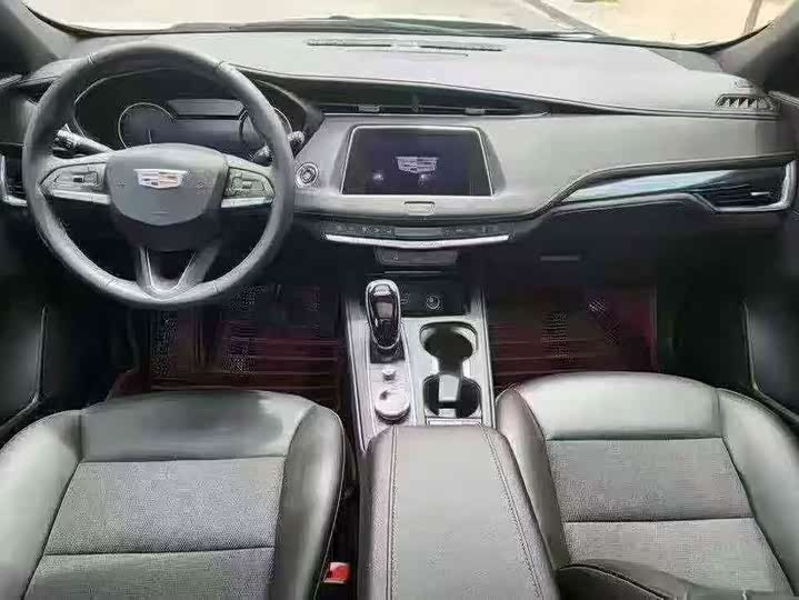 Фото 7 - Cadillac XT4