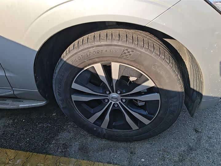 Фото 6 - Volvo XC60