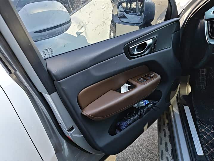 Фото 7 - Volvo XC60