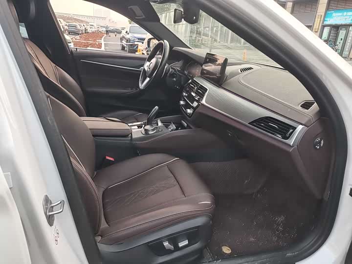 Фото 5 - BMW 5 Series