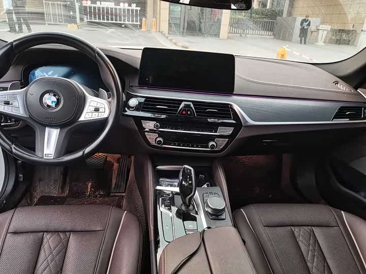 Фото 8 - BMW 5 Series