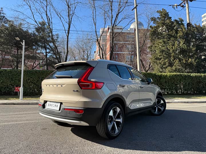 Фото 5 - Volvo XC40