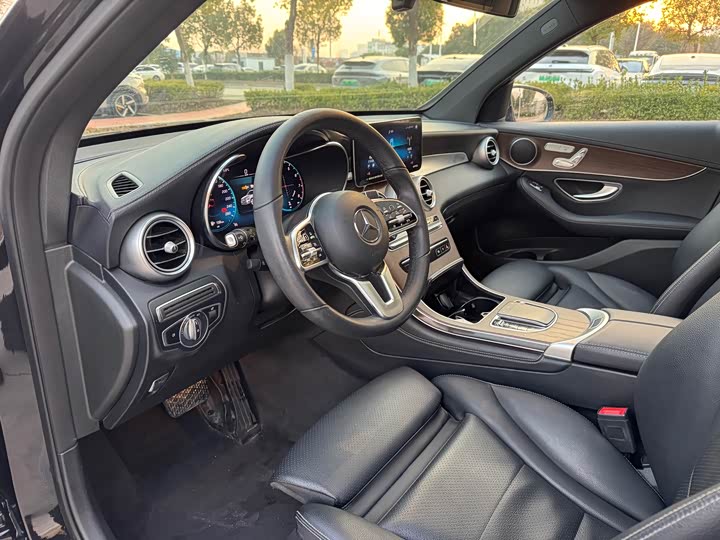 Фото 9 - Mercedes-Benz GLC-Class