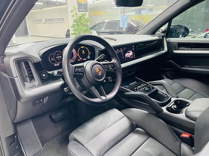 Фото 8 - Porsche Cayenne