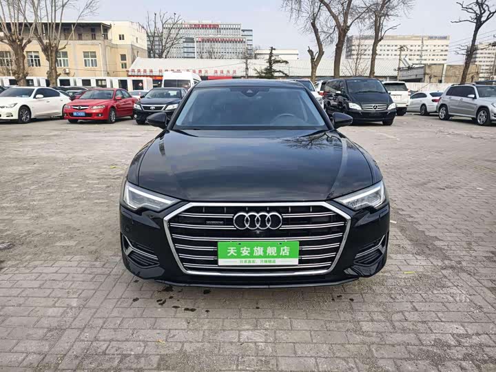 Фото 2 - Audi A6L