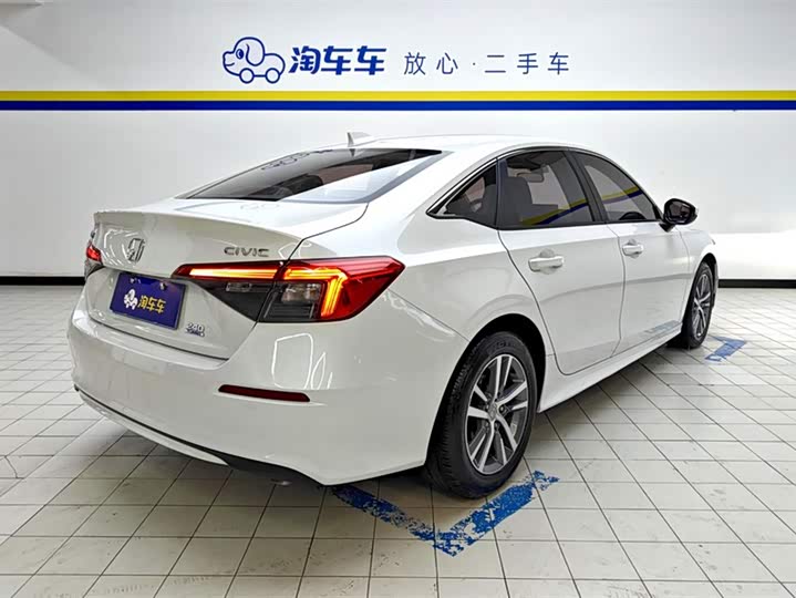 Фото 3 - Honda Civic