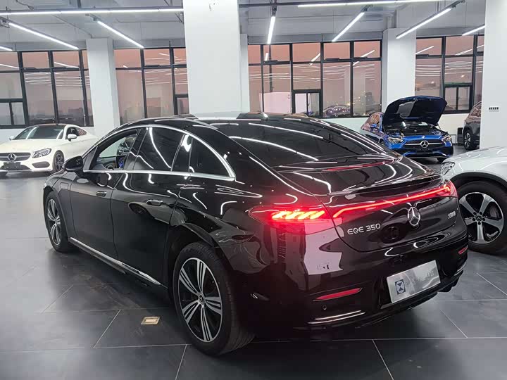 Фото 6 - Mercedes-Benz EQE