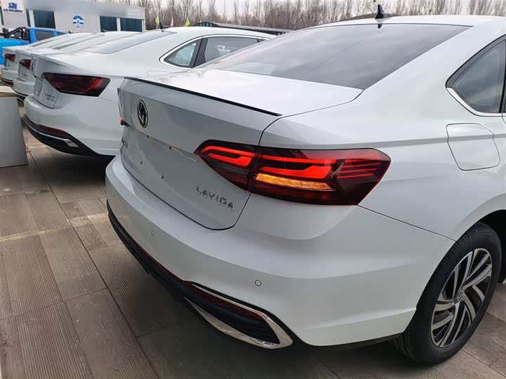 Фото 6 - Volkswagen Lavida