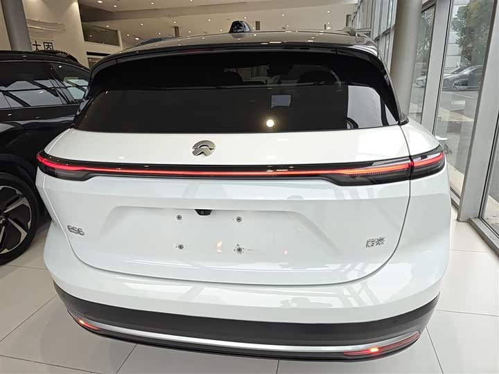 Фото 6 - Nio ES6
