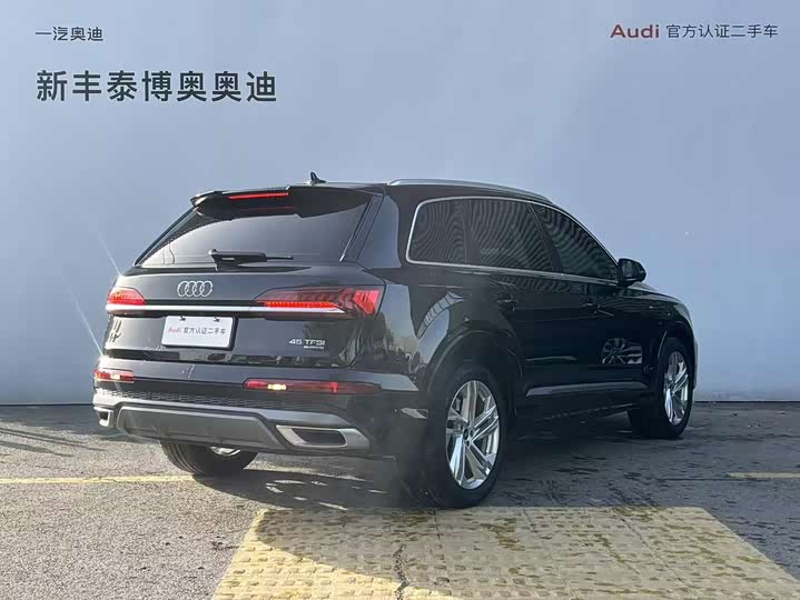 Фото 6 - Audi Q7
