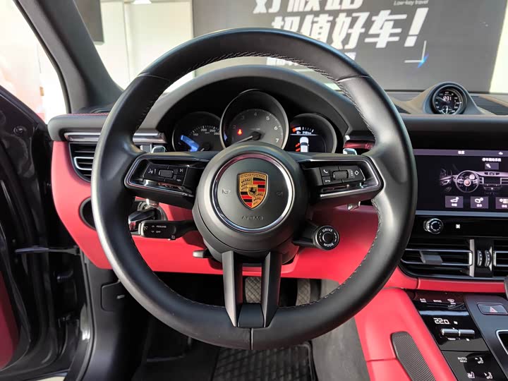 Фото 8 - Porsche Macan