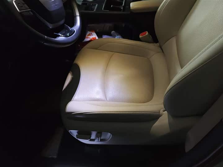 Фото 9 - Toyota Sienna