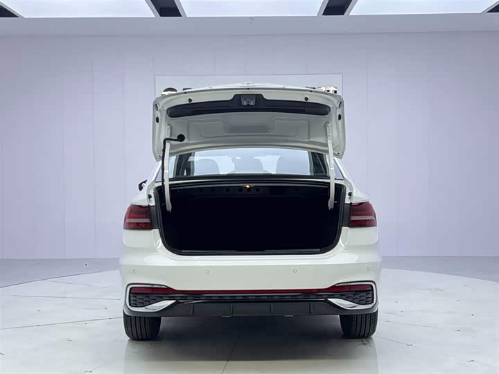 Фото 9 - Volkswagen Lavida