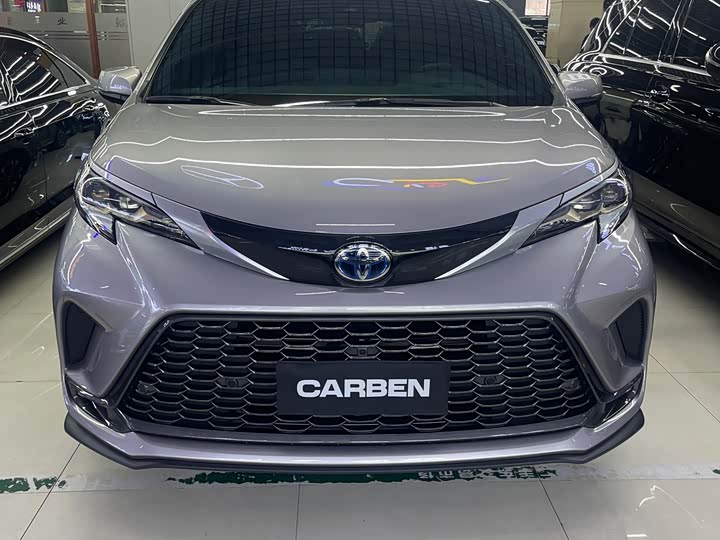 Фото 2 - Toyota Granvia