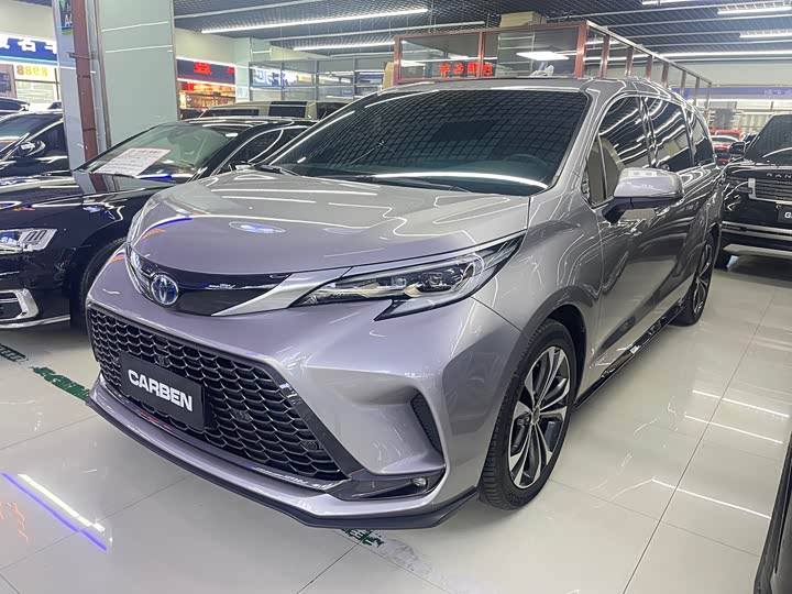 Фото 3 - Toyota Granvia