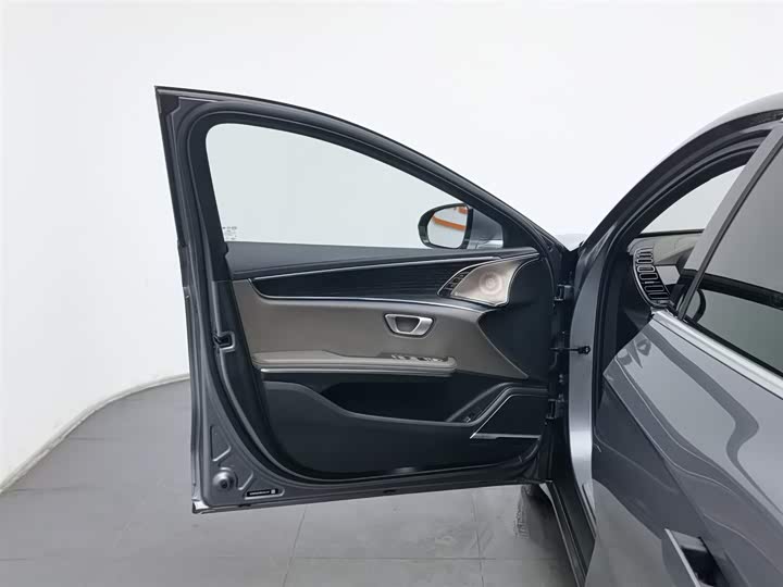 Фото 8 - BYD Han