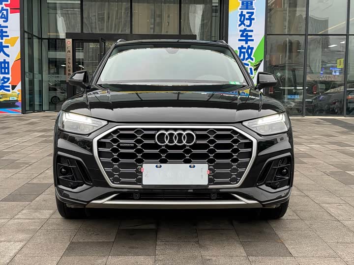 Фото 2 - Audi Q5L