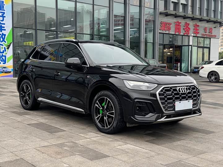 Фото 3 - Audi Q5L