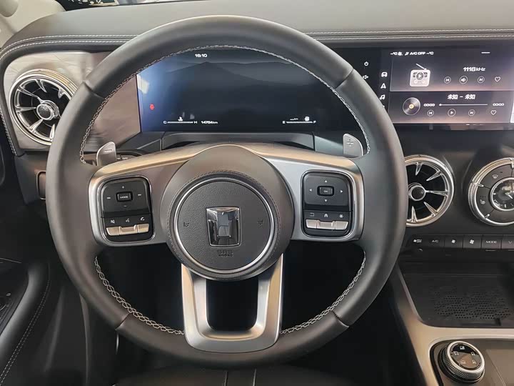 Фото 7 - Tank 300