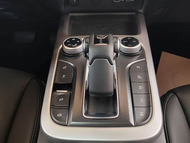 Фото 9 - Tank 300