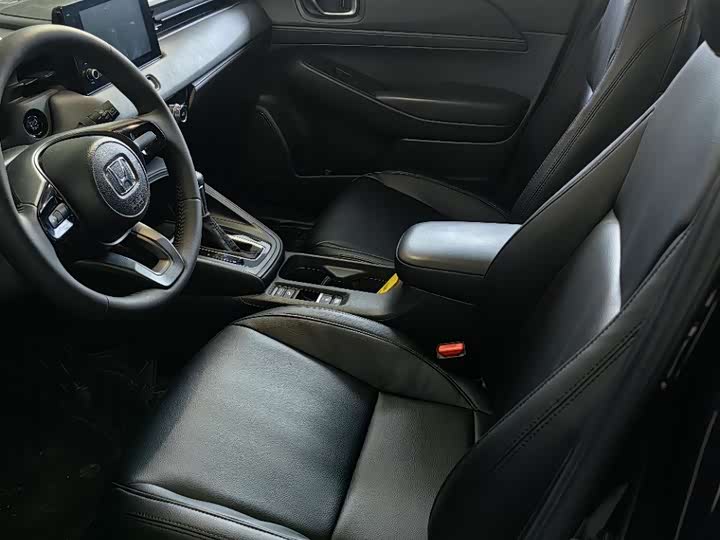 Фото 9 - Honda Vezel