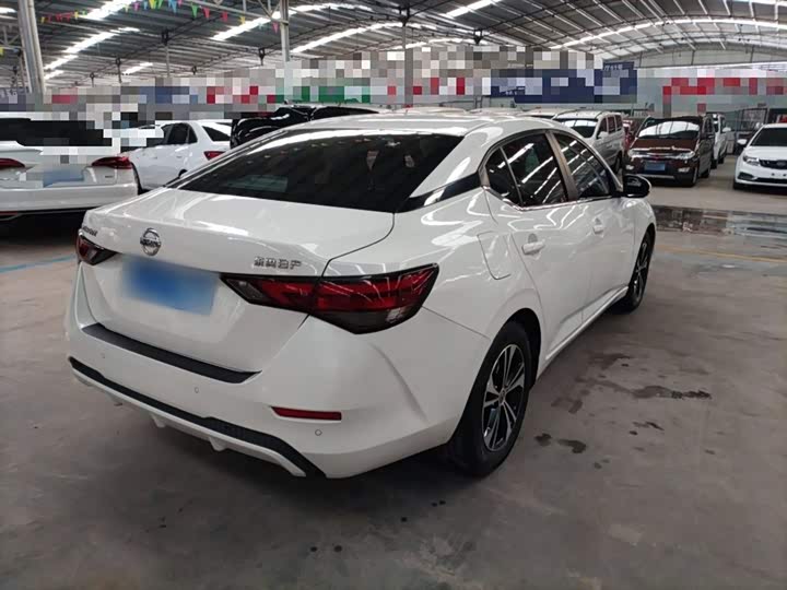 Фото 7 - Nissan Sylphy