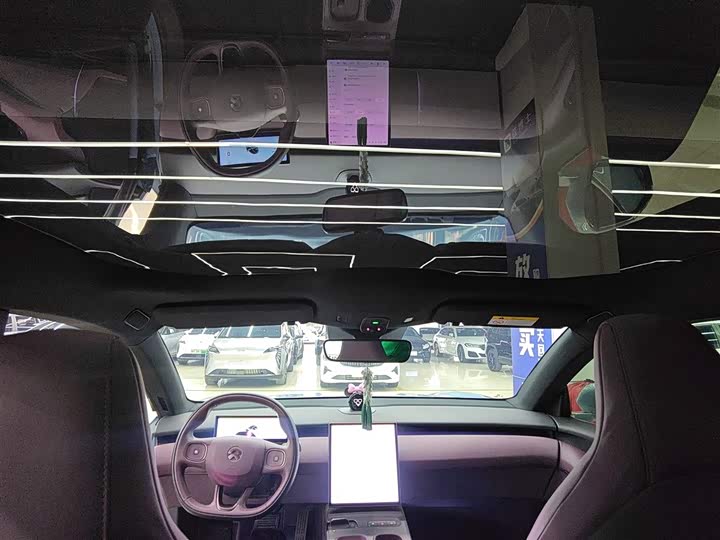 Фото 8 - Nio ET5