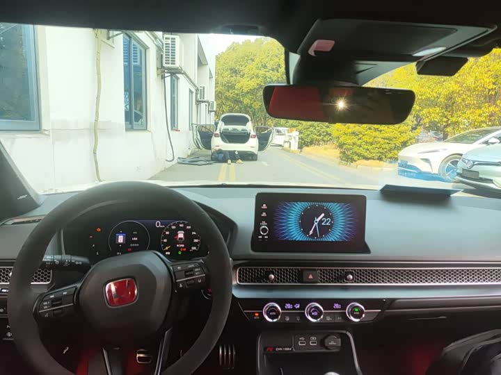 Фото 8 - Honda Civic