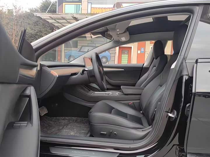 Фото 5 - Tesla Model 3