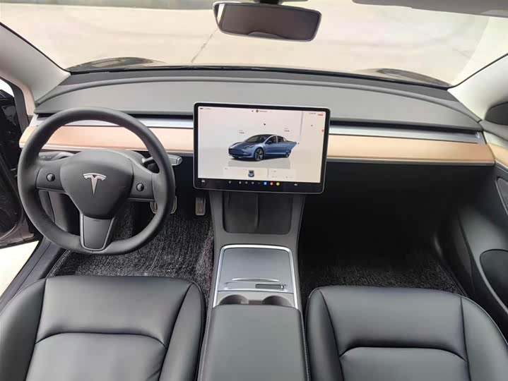 Фото 9 - Tesla Model 3