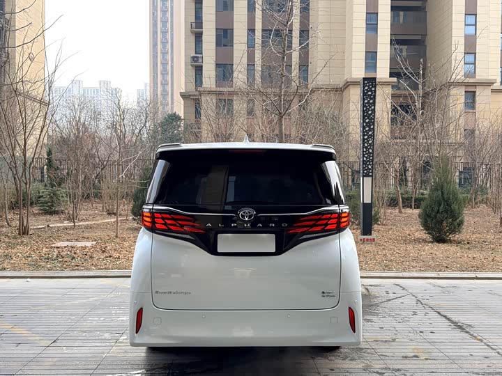 Фото 5 - Toyota Alphard