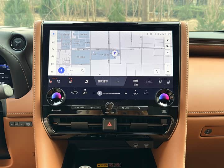 Фото 9 - Toyota Alphard