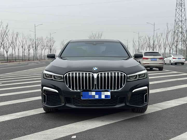 Фото 2 - BMW 7 Series