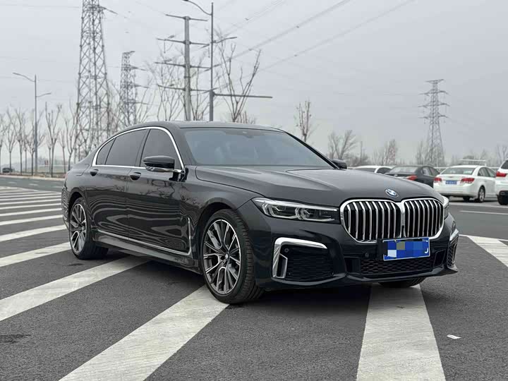 Фото 5 - BMW 7 Series