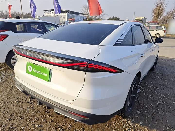 Фото 7 - Geely Galaxy L6