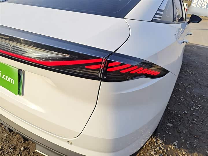 Фото 8 - Geely Galaxy L6