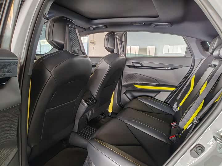 Фото 7 - Changan UNI-V