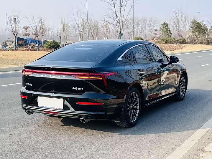 Фото 8 - Bestune B70